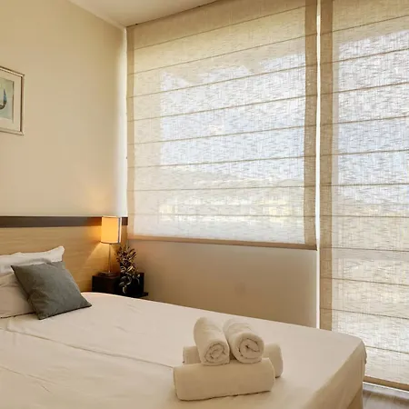 Beachfront Family For 8 Guests Apartman