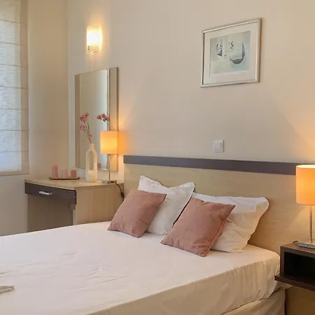 Apartman Beachfront Family For 8 Guests *