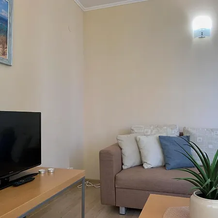 Beachfront Family For 8 Guests Apartman Obzor