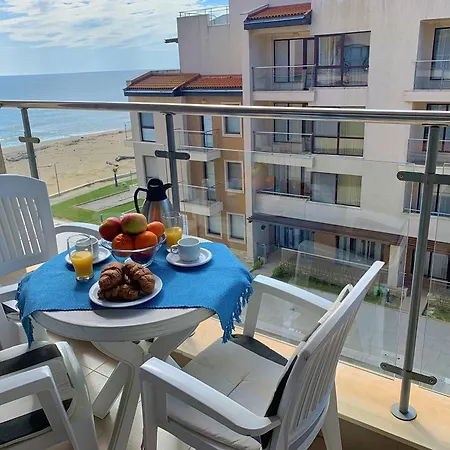 Beachfront Family For 8 Guests Obzor