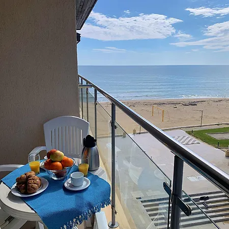 Apartman Beachfront Family For 8 Guests *