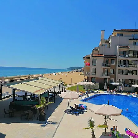 Beachfront Family For 8 Guests Obzor