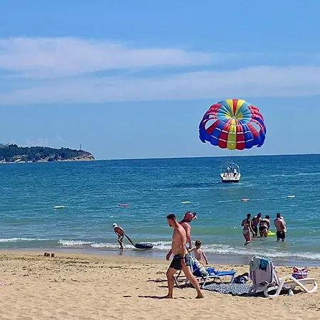 Apartman Beachfront Family For 8 Guests