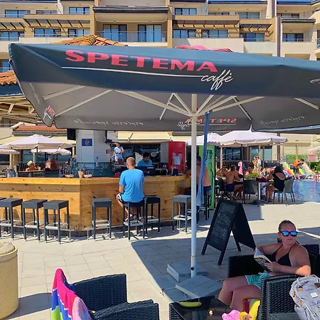 Beachfront Family For 8 Guests Apartman Obzor