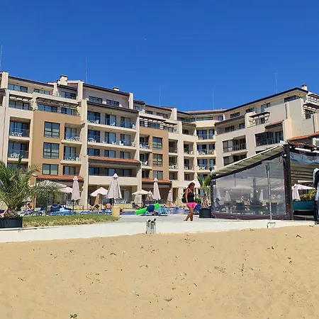 Beachfront Family For 8 Guests * Obzor
