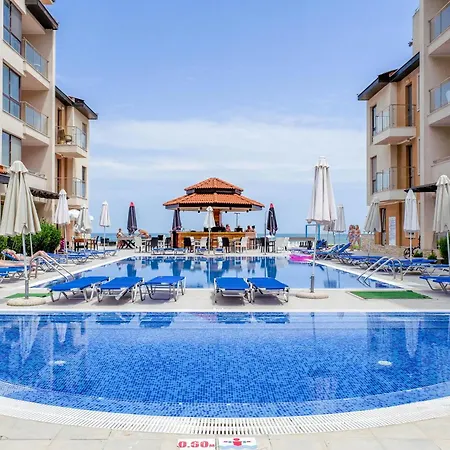 Beachfront Family For 8 Guests Obzor